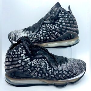 Nike Lebron 17 Black White Men’s Size 14
.